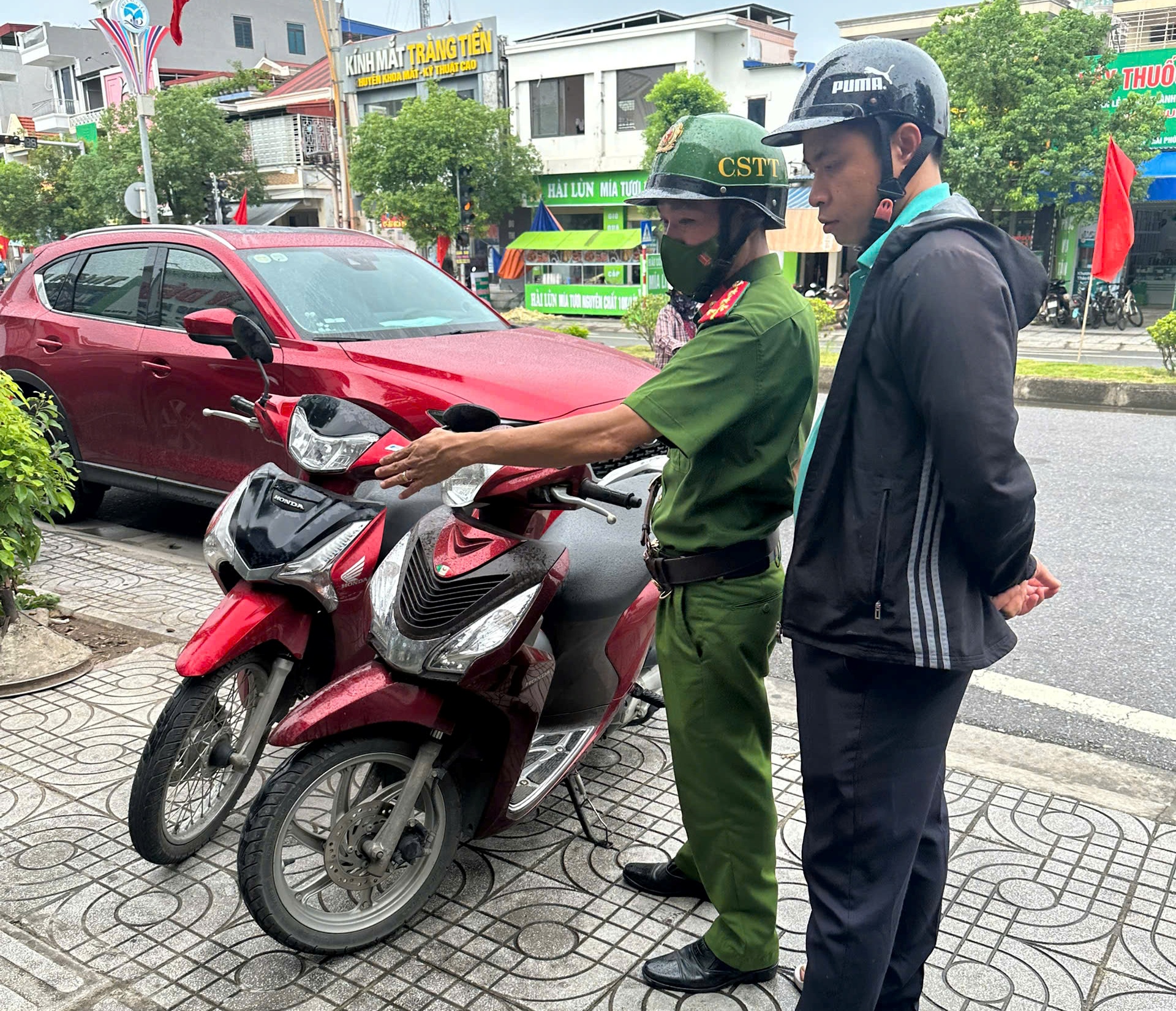 Công an phường Thuỷ Nguyên đẩy mạnh tuyên truyền nếp sống văn minh đô thị